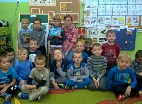 Powiększ obraz: Cała Polska czyta dzieciom w przedszkolu październik 2016
