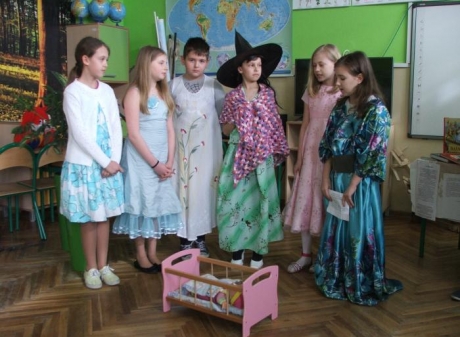 Powiększ obraz: W krainie baśni - Cała Polska czyta dzieciom