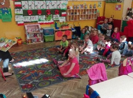 Powiększ obraz: Cała Polska czyta dzieciom u 3 i 4 latków 2017